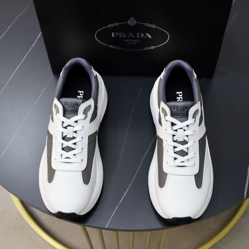Pra*a casual shoes